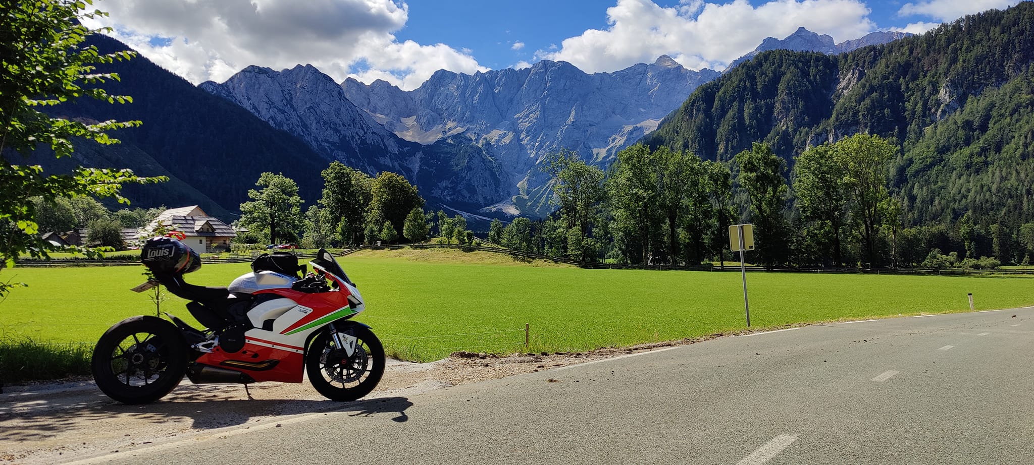Read more about the article Holmen prater om greier igjen… Denne gangen om et ferskt eventyr med Ducati: